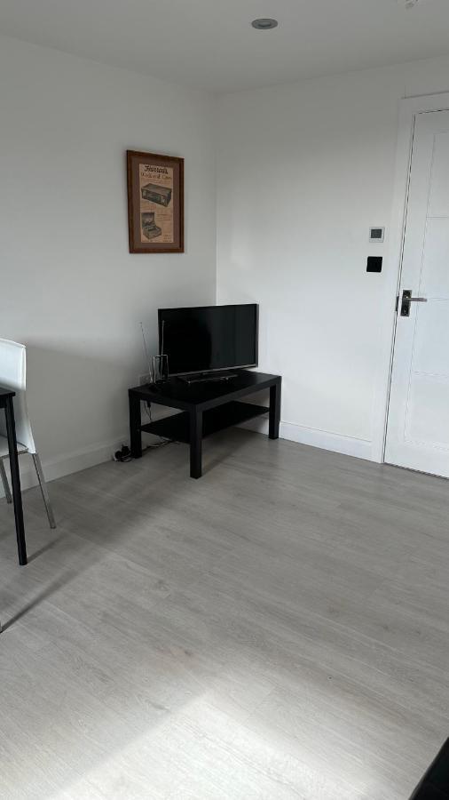 Stunning New 1 Bedroom Apartment لندن المظهر الخارجي الصورة